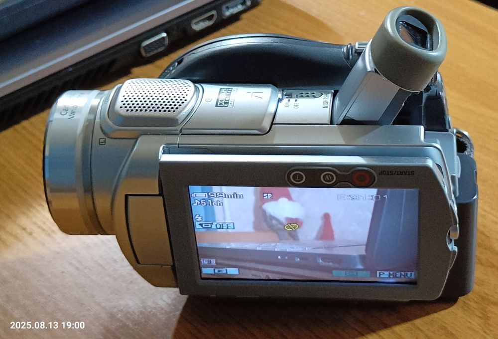 Відеокамера Sony DCR - DVD505