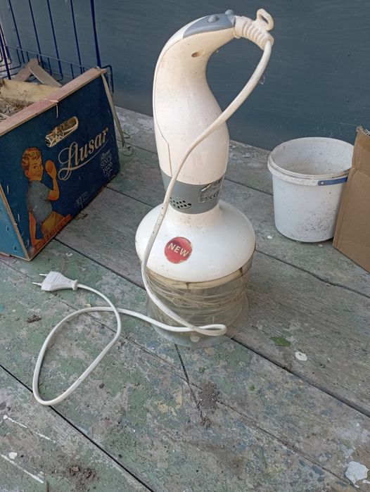 бутербродниця, блендер, тостер