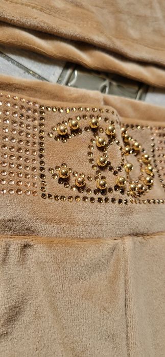 Beżowy dres damski welurowy logo premium cyrkonie perły S