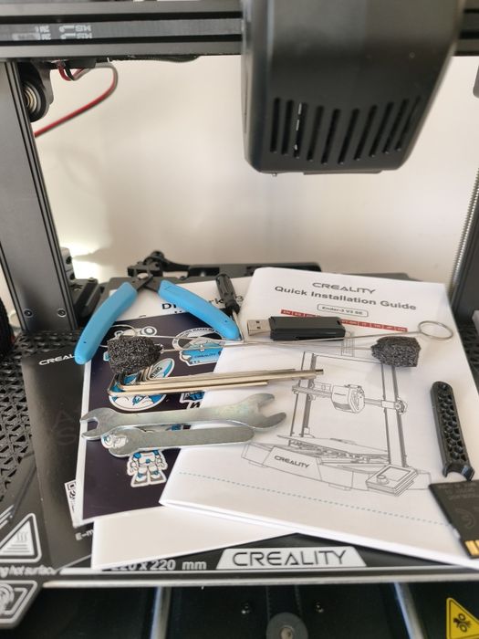 Impressora 3D Creality Ender 3 V3 SE  (Como Nova)