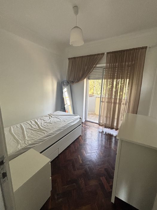 Quarto em massamá