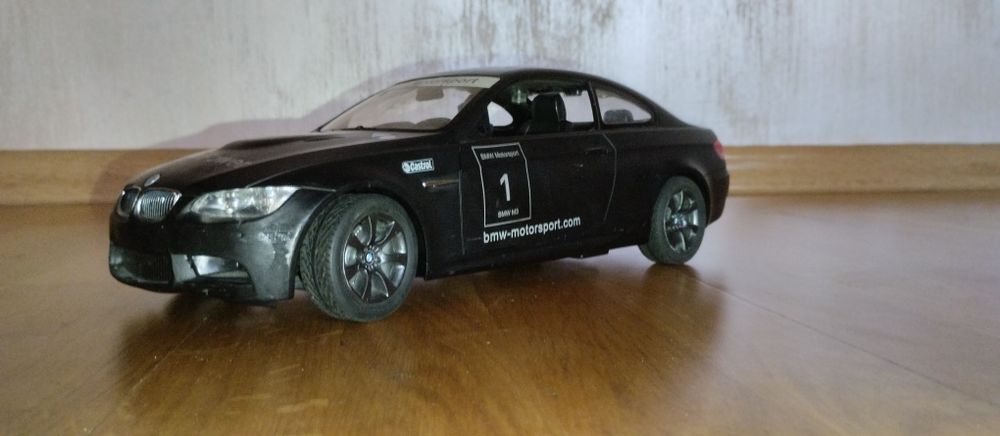 Машинка на пульті бмв м3