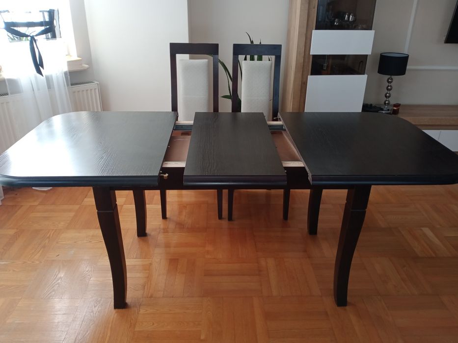Sprzedam stół rozkładany z krzesłami