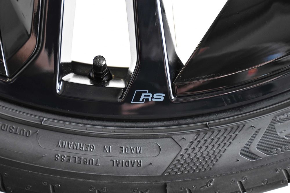 Koła Audi 21" Etron GT DEMO 5x112 LATO Goodyear 2023 BLACK RS