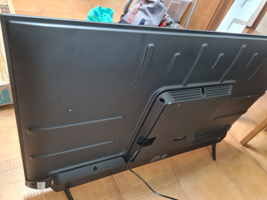 !Avariado! televisão hisense 50" 50A6BG
