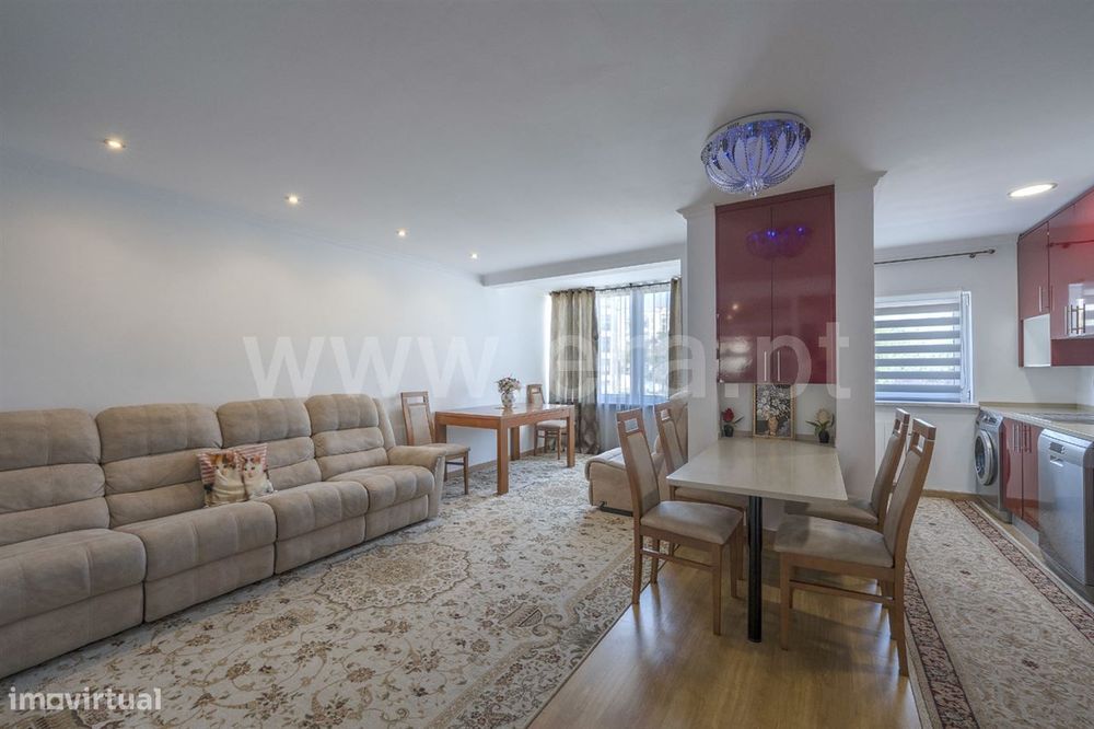Apartamento T2; Cruz de Pau
