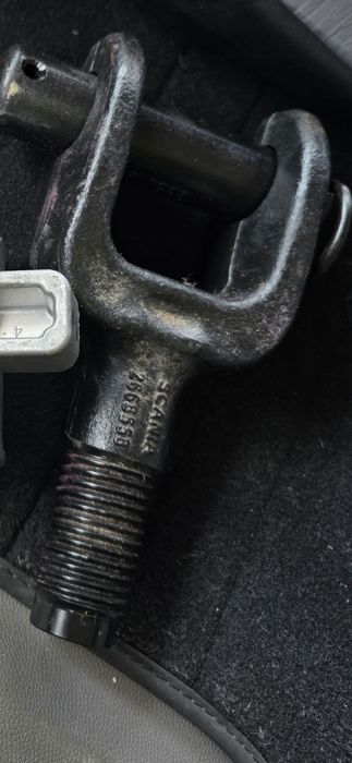 Zaczep holowniczy ucho oczko hol haka MAN SCANIA MERCEDES BENZ