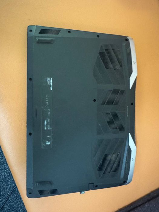 Acer predator Helios 300 17.3