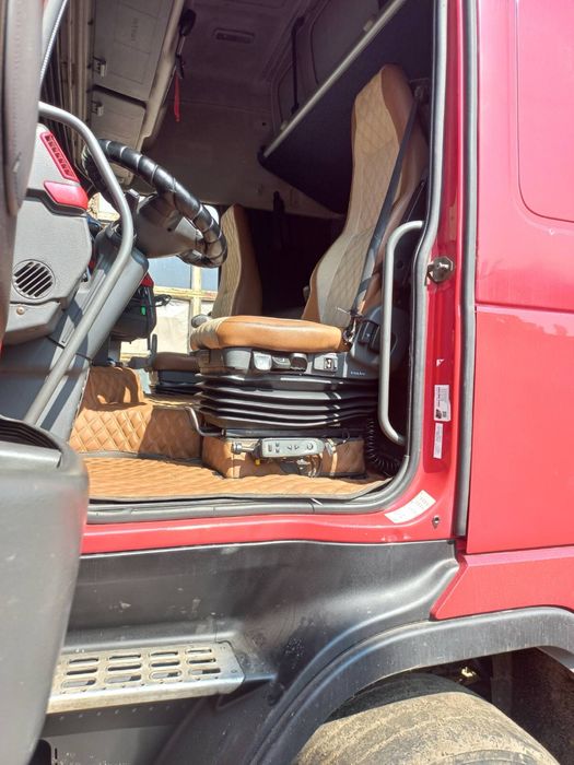 Тягач VOLVO FH 13