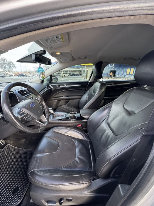Ford Fusion  Titanium