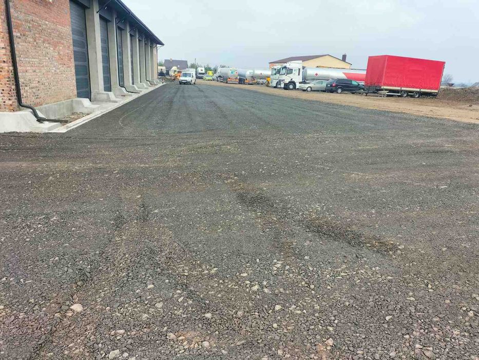 TIR - паркінг. Стоянка для вантажних автомобілів та спецтехніки.