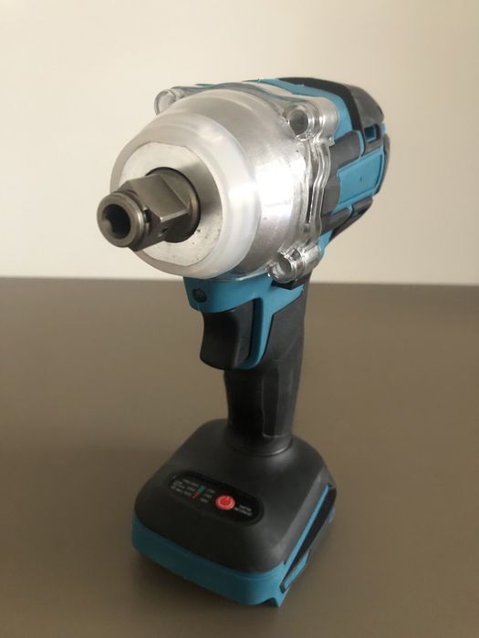 Акумуляторний гайковерт 18в. 300н/м.