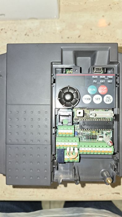 Falownik Mitsubishi E700 Sadety