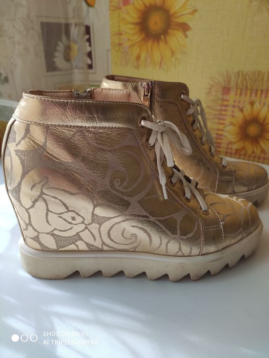 Снікерси -жіночі