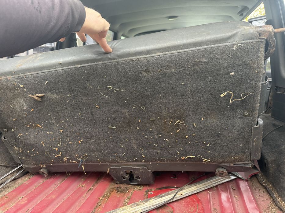 Сидіння нісан патрол у60 3 ряд