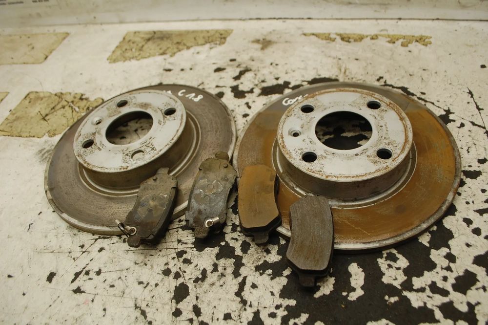 TARCZE HAMULCOWE TYŁ TYLNE + KLOCKI 264MM OPEL CORSA C 1.8 ASTRA G MERIVA A