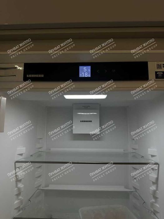 Трикімнатна квартира в сучасному будинку з дизайнерським ремонтом