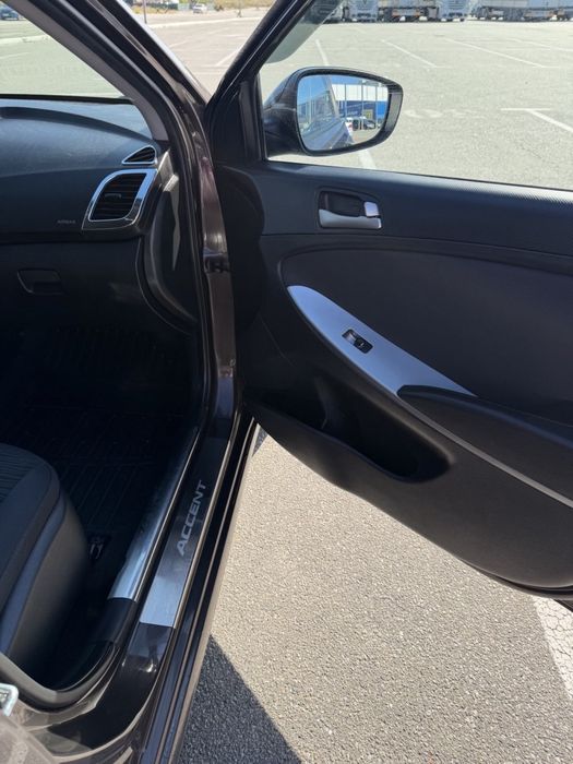 Hyunda Accent 1.6 Автомат газ/бенз