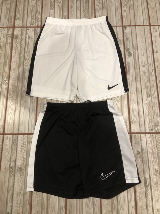 Спортивные шорты Nike DRI - FIT