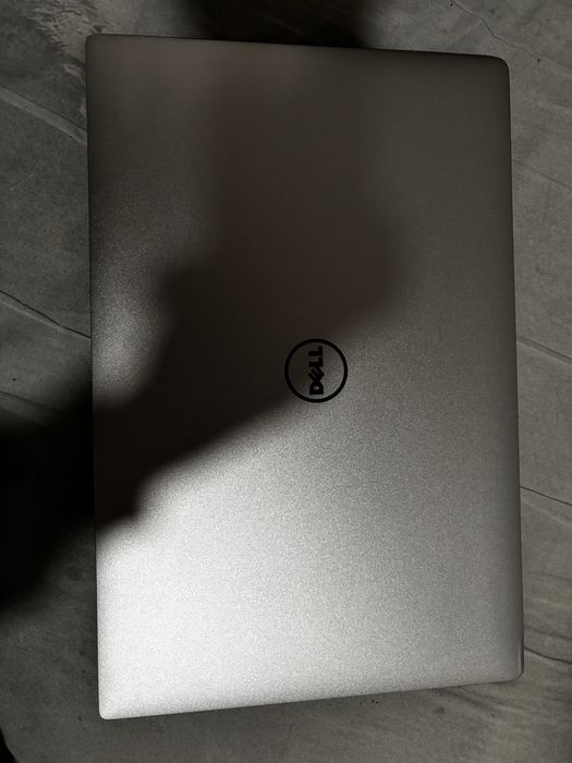 Нутбук Dell precision 5520