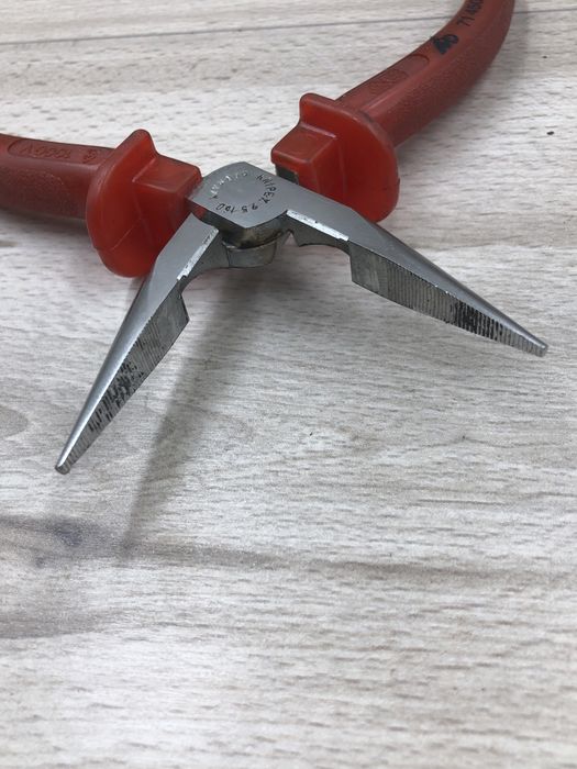 Szczypce tnące izolowane proste  knipex VDE 160MM
