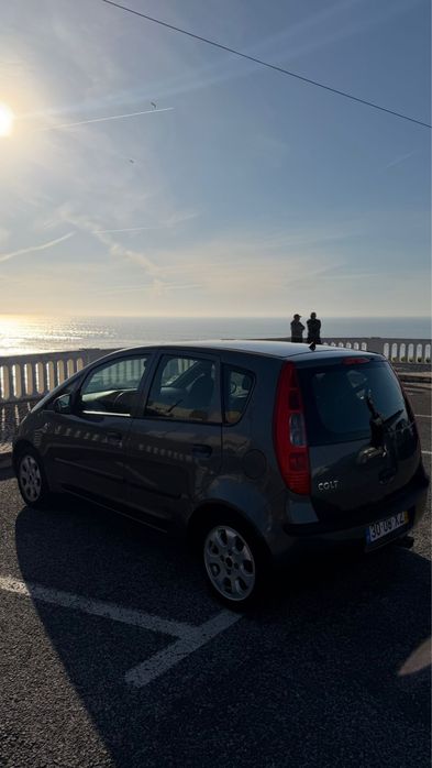 Carro Mitsubishi Colt 2004