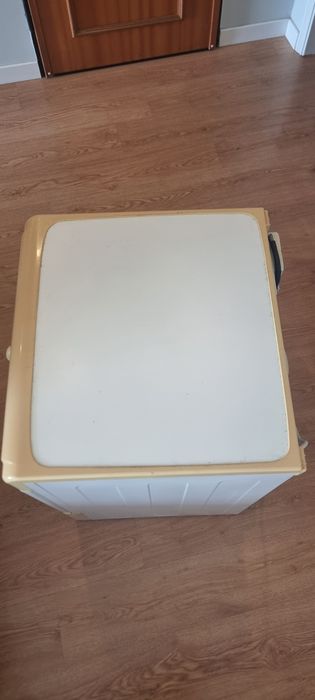 Máquina de Secar Roupa Indesit 8kg