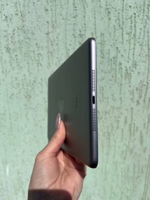 Планшет iPad Mini 16gb A1432  WiFi