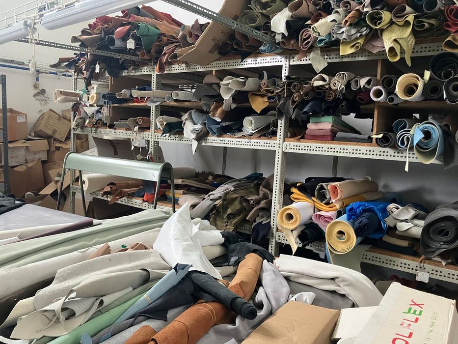 Rolos de tecido em pele