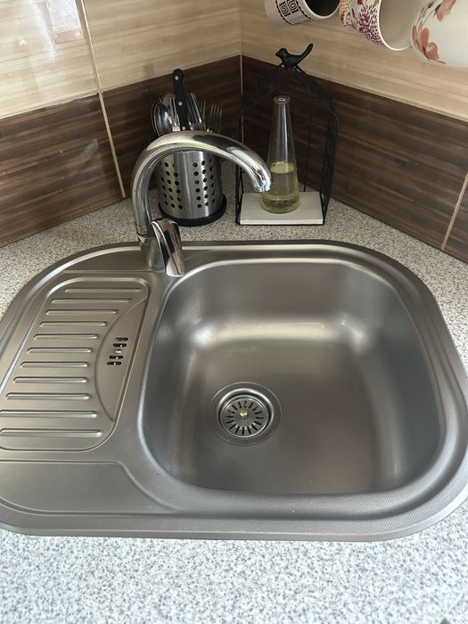 Bateria srebrna w stanie dobrym.