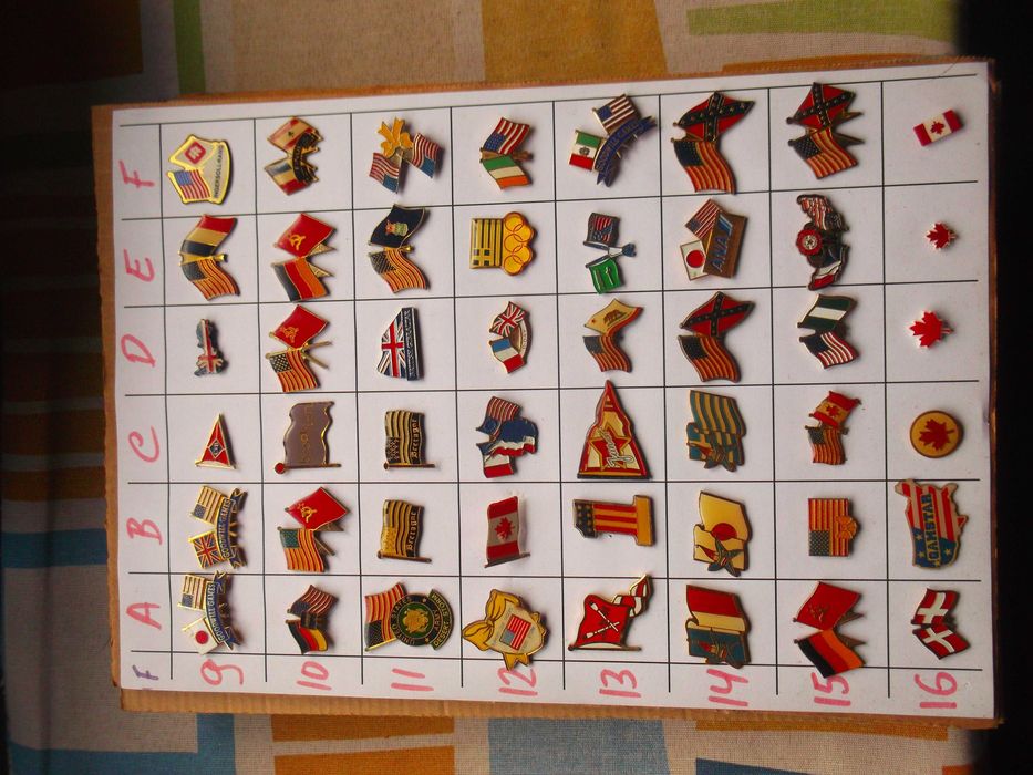 Pins de coleção de vários temas