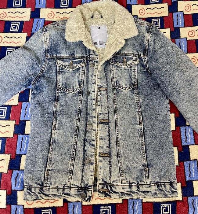 Продам джинсовку House