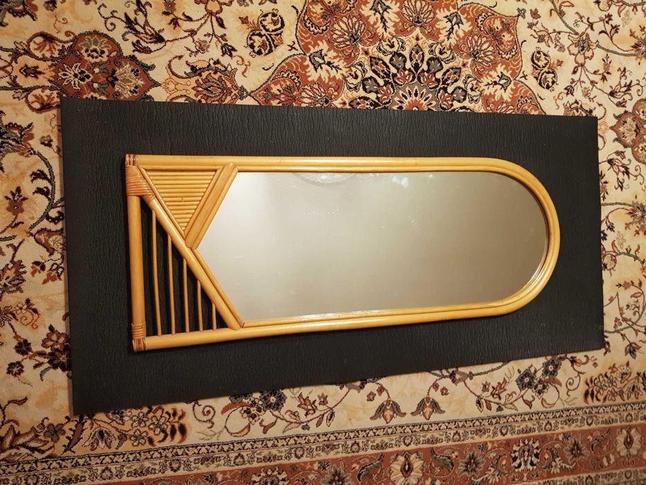 lustro wiszące z rattanu