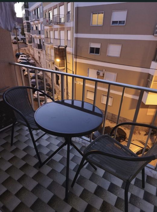 Conjunto mesa+ duas cadeiras varanda
