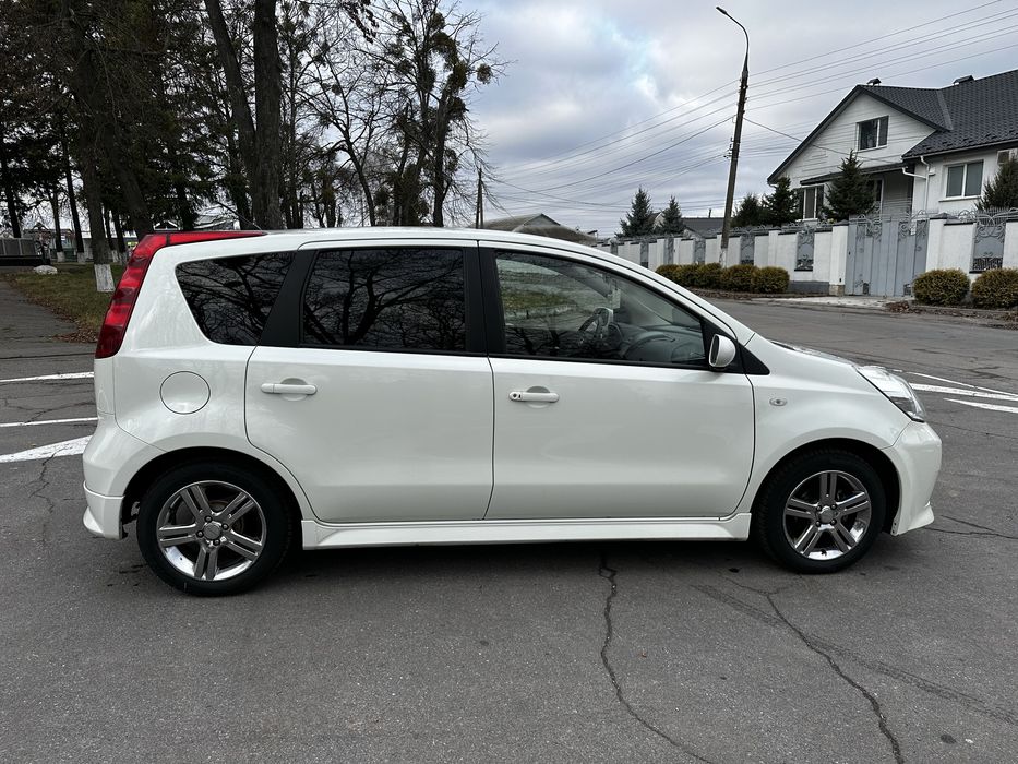 Nissan Note 2011 avtomat