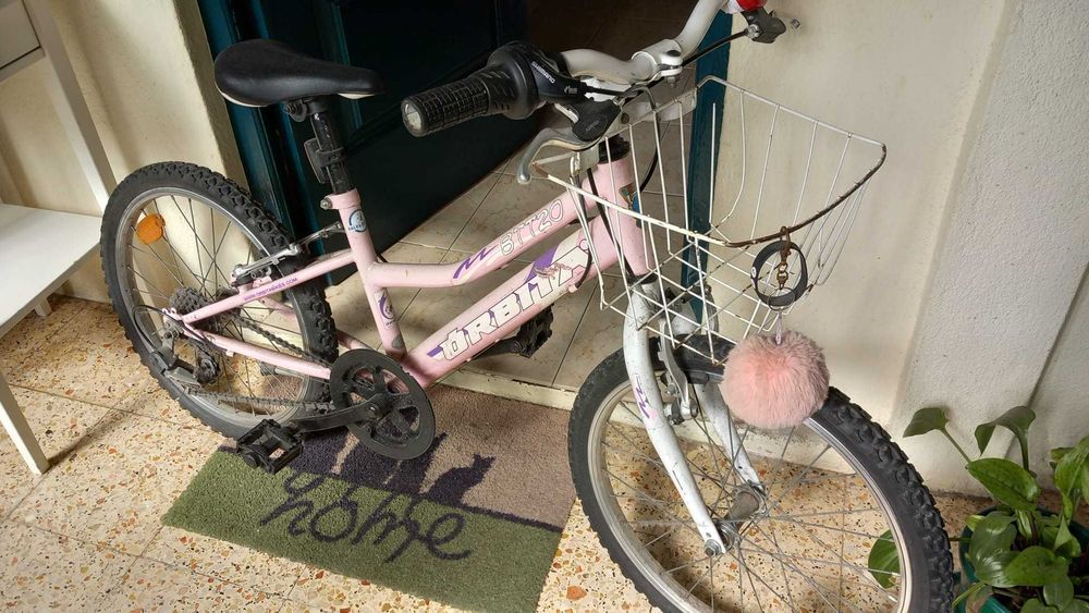 Bicicleta de criança, de menina