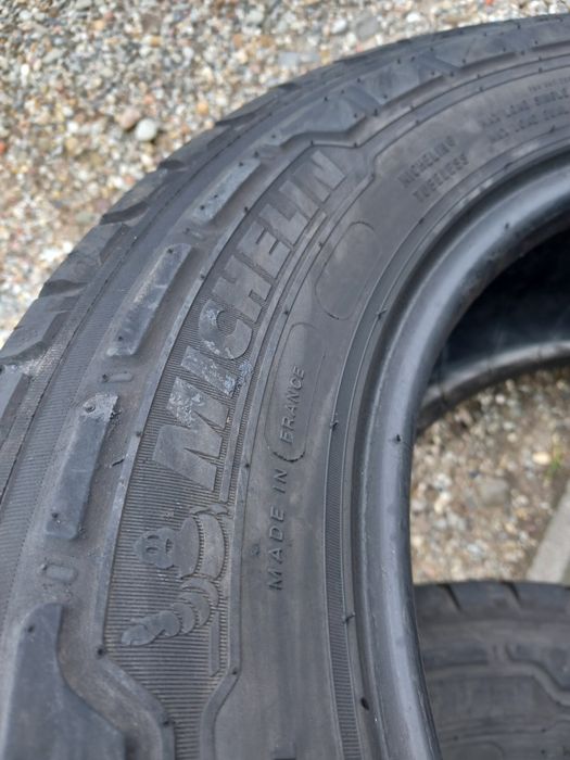 2x Opony Używane Całoroczne 215/60R17 Michelin