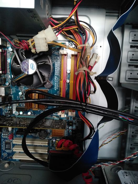 Компютер gigabyte и монитор LG (комплект)