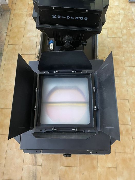 Projetores GRIVEN 1800 Profissionais + Flight Cases