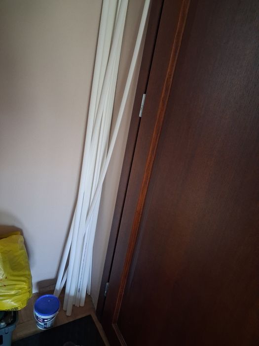 Oddam za darmo styropianowe listwy sufitowe