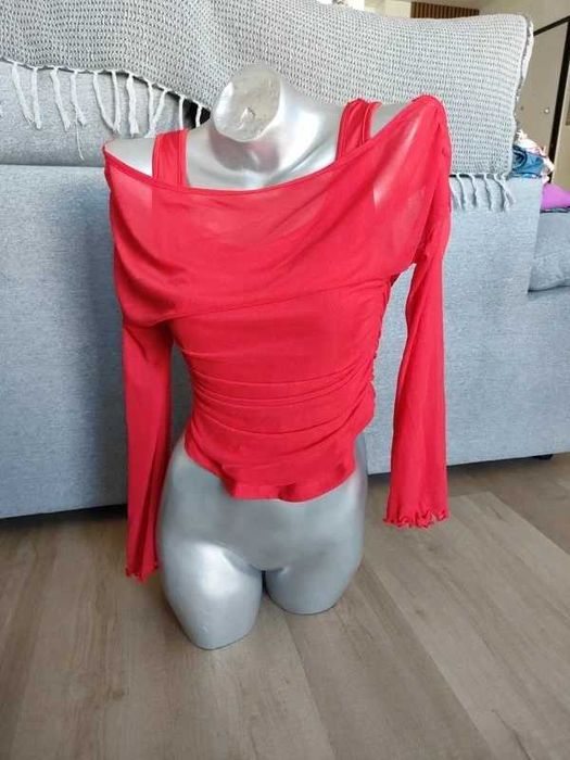 Top vermelho de tamanho M