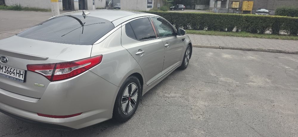 Продам Kia optima hybrid 2013р