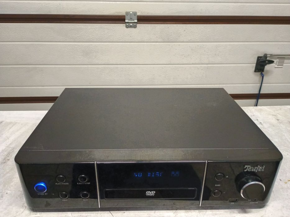 Amplituner 2.1 z DVD Teufel IP 500DR