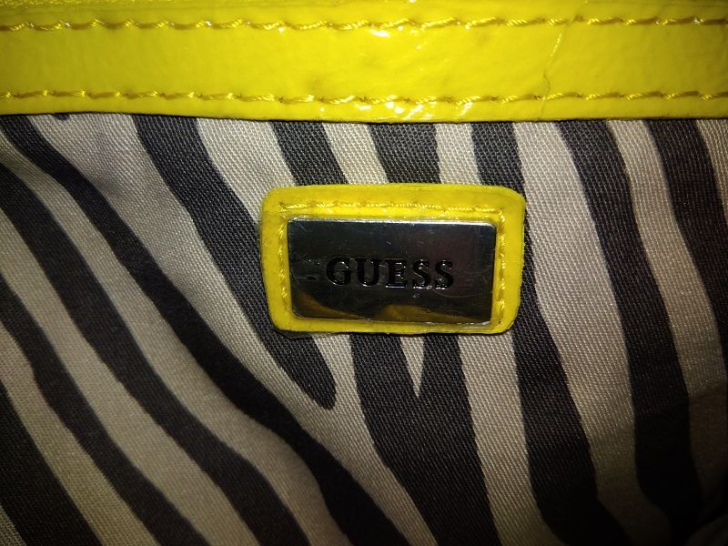 GUESS - Carteira Amarela