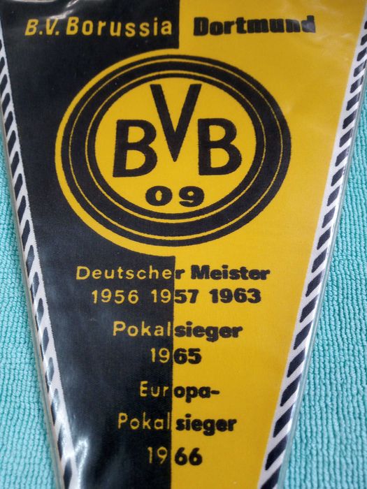 Galhardete antigo do Borussia Dortmund