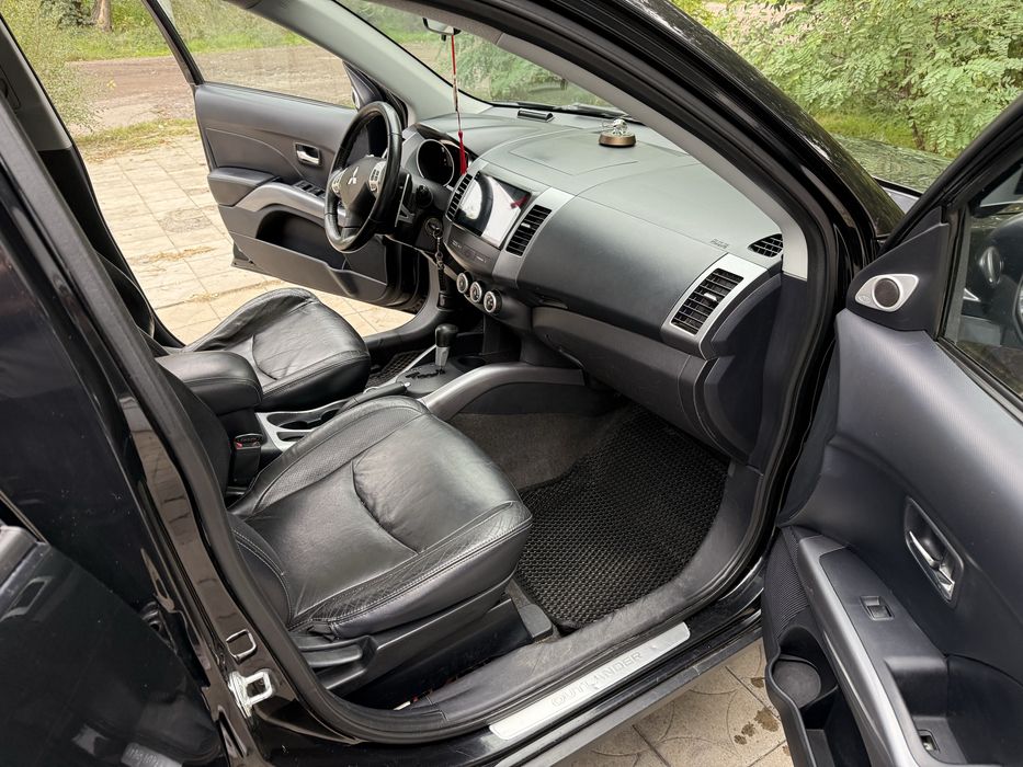 Mitsubishi Outlander XL 3.0 AT (S63)