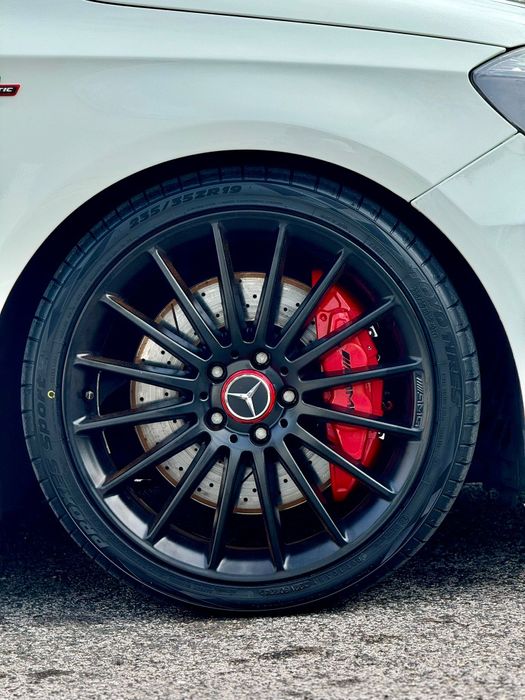 Mercedes A45 Amg Edition 1