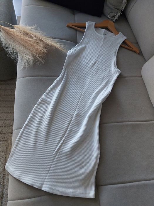 Sukienka dopasowana S