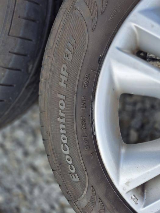 Nissan Koła letnie 215/60 R17