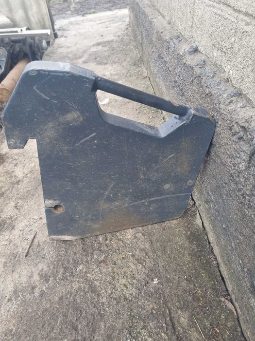 Протівовес на трактор